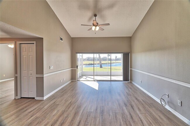 Building Photo - 303 Eagle Ridge Dr