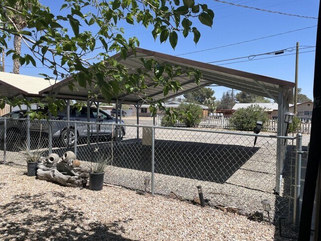 Foto del edificio - 741 S Allen St