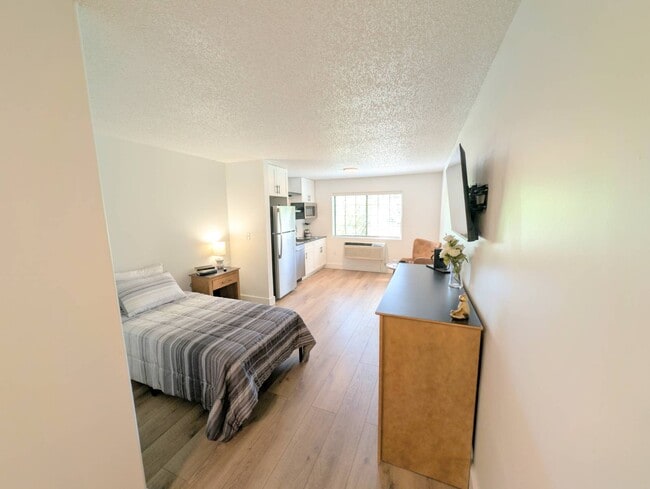 Large Studio - Model - Oxbow Apartments