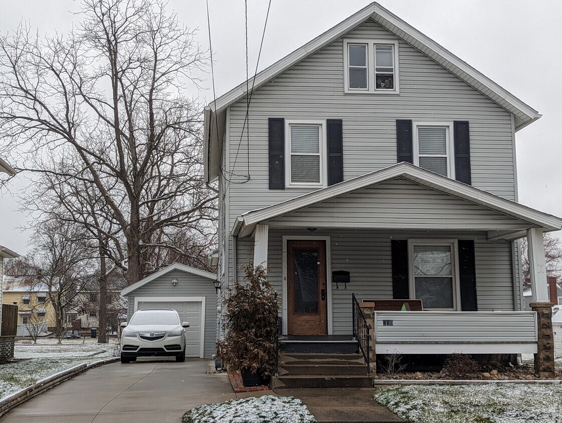 Foto principal - 239 Bachtel St SE