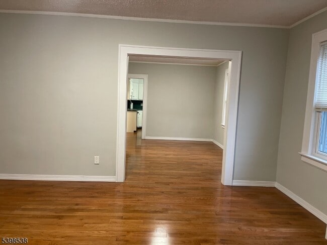 Building Photo - 76 Kirk St