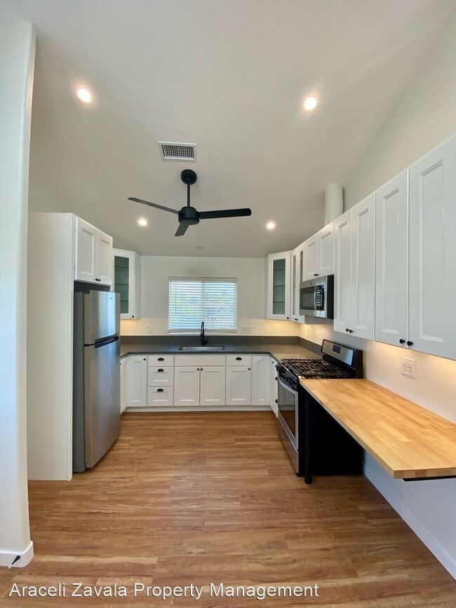 Building Photo - 2 br, 2 bath House - 452 W Los Angeles Dr #1