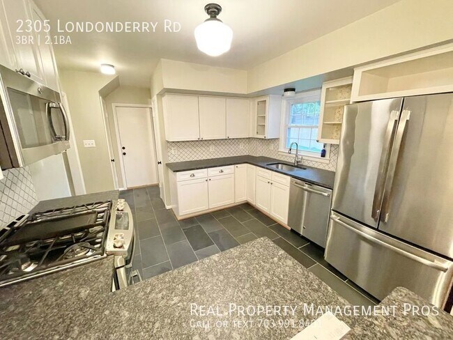 Foto del edificio - Rarely available SFH in Stratford Landing!...
