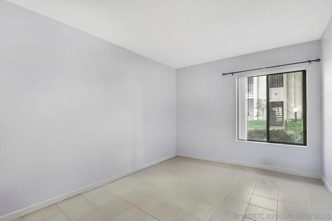 Foto del edificio - 150 Pineview Rd