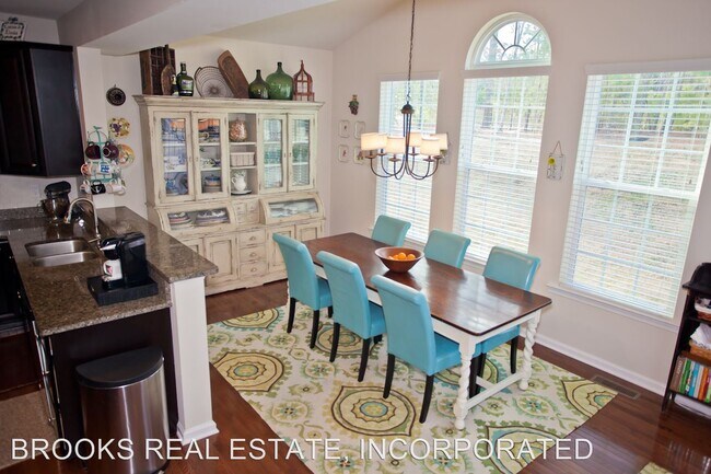 Foto del edificio - 4 br, 3.5 bath House - 9323 Ashwood Court