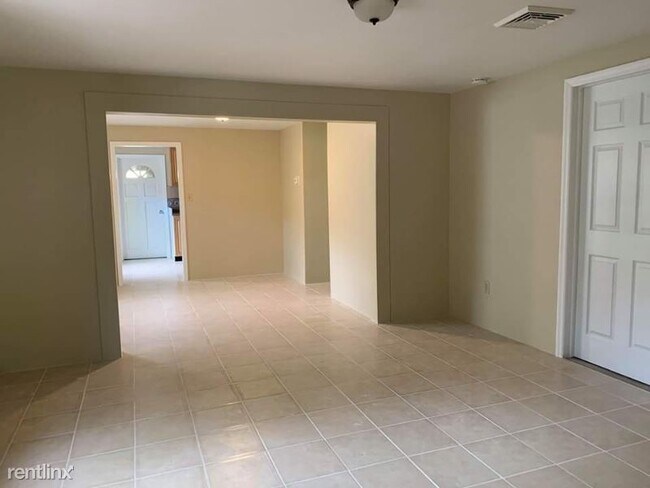 Building Photo - 3 br, 1 bath House - 2950 Dixie Ave