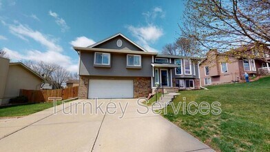 Building Photo - 204 Summerset Dr