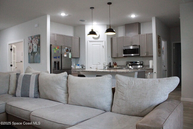 Foto del edificio - 843 Sorrel St NW