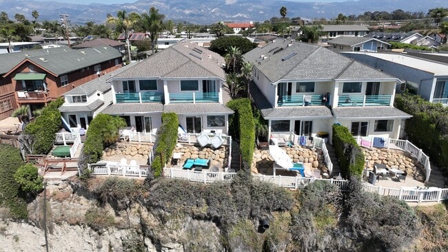 Building Photo - 6581 Del Playa Dr