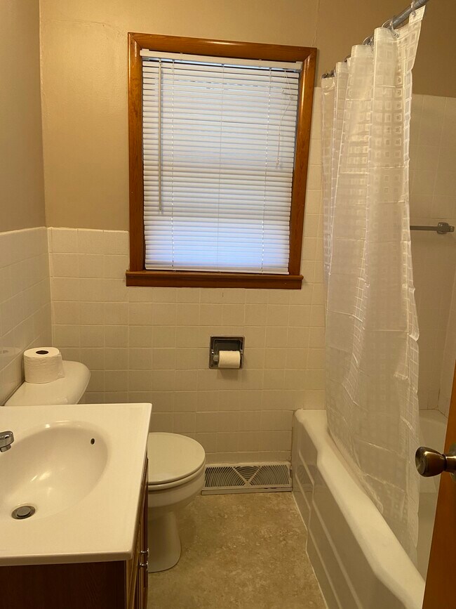 3211 W 9th St, North Platte, NE 69101 House Rental in North Platte