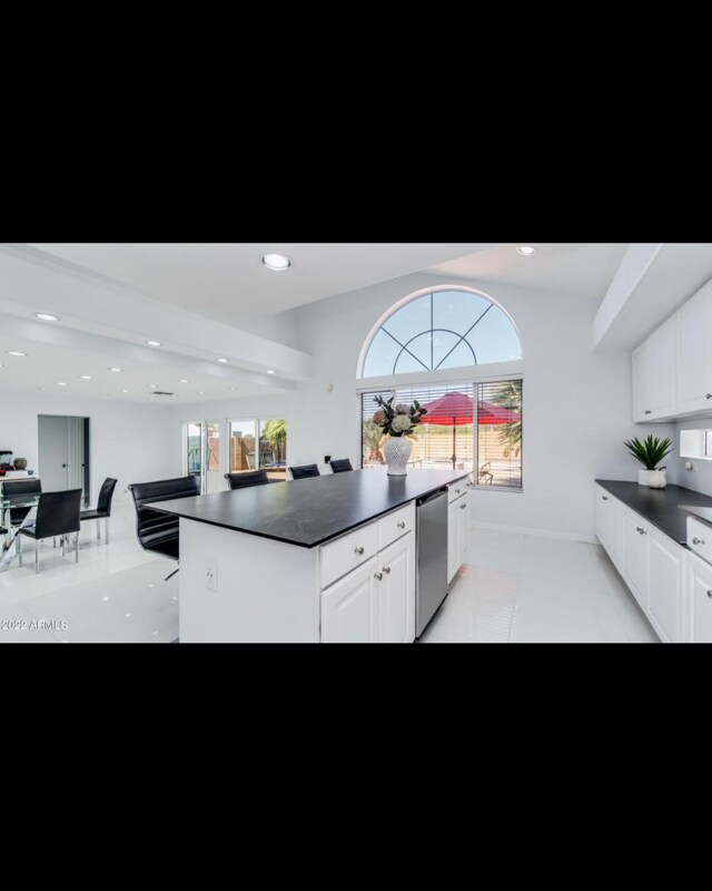 Foto del edificio - 11056 W Lane Ave