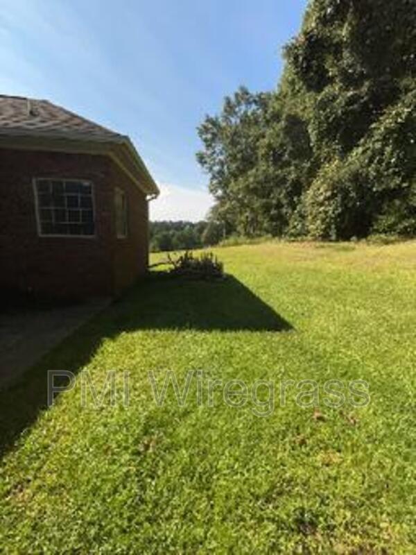 Foto del edificio - 233 County Rd 165