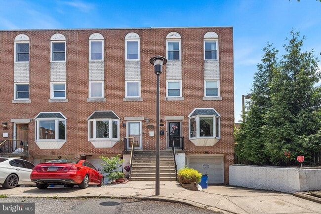 Building Photo - 2809 Ogden St