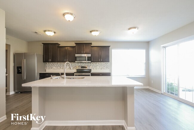 Building Photo - 737 Prospector Dr