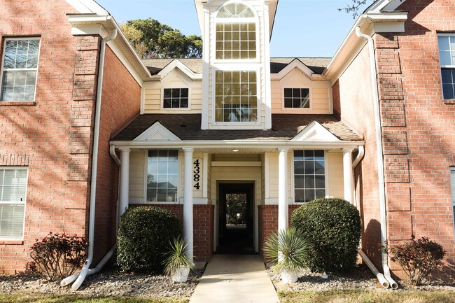 Foto del edificio - 4384 Daphne Ln