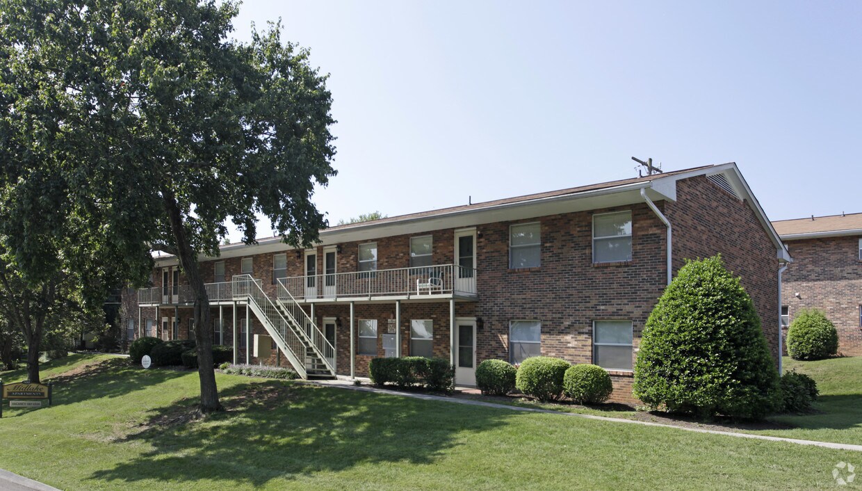 Primary Photo - Midlake Apartments