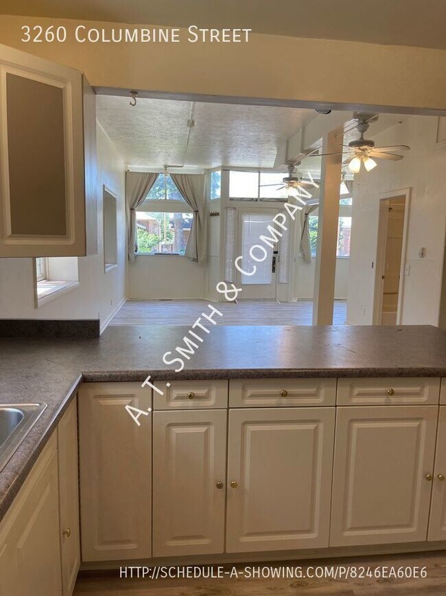 Foto del edificio - 3260 Columbine St