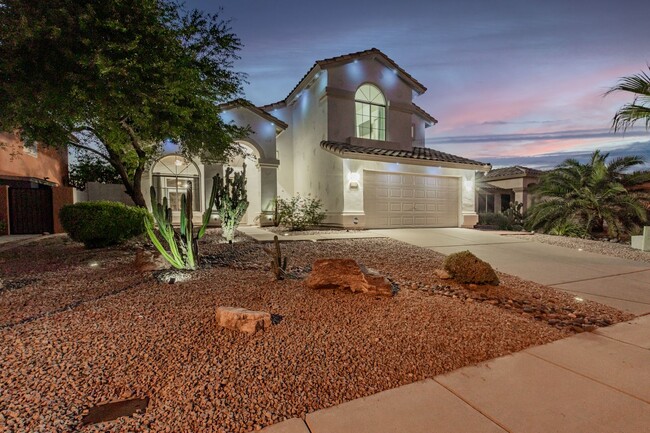 Building Photo - Gorgeous 4 Bedroom Home w/Pool in Mesa