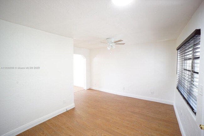 Building Photo - 2021 Plunkett St