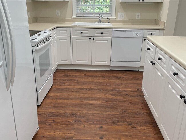 Building Photo - 1013 Headwater Cove Ln