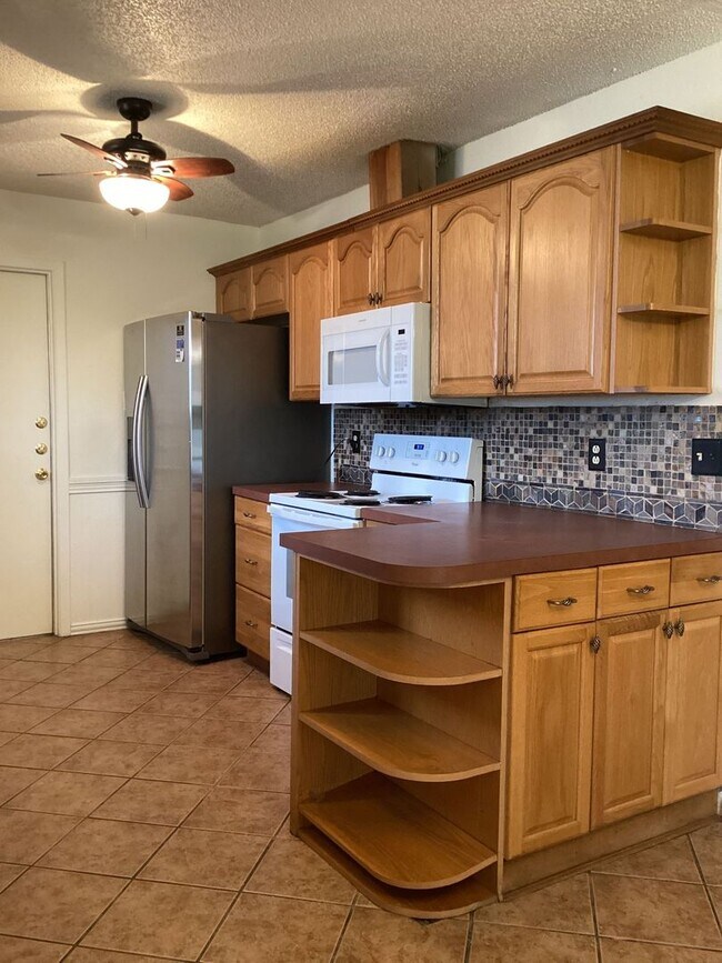 Foto del edificio - COMING SOON!