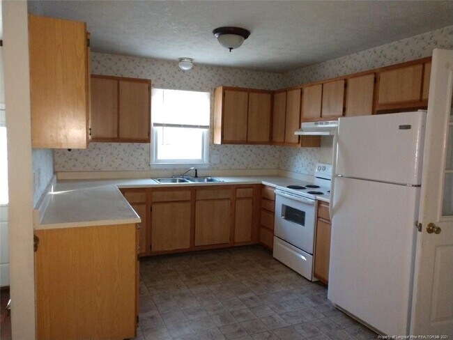 Building Photo - 7305 Avila Dr