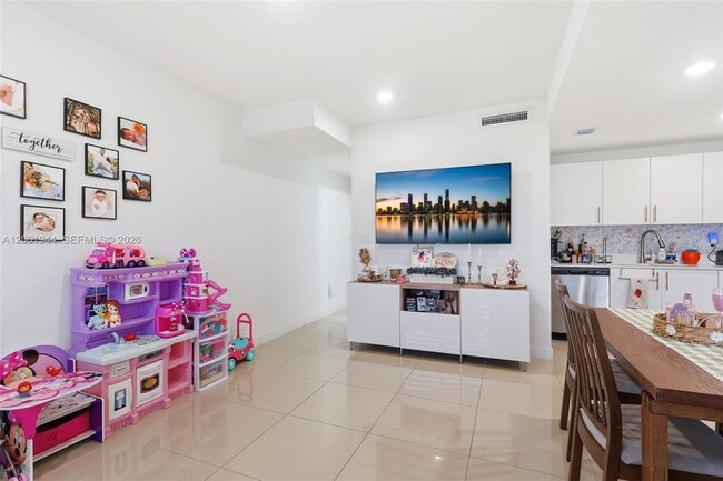 Building Photo - 25847 SW 145th Ave