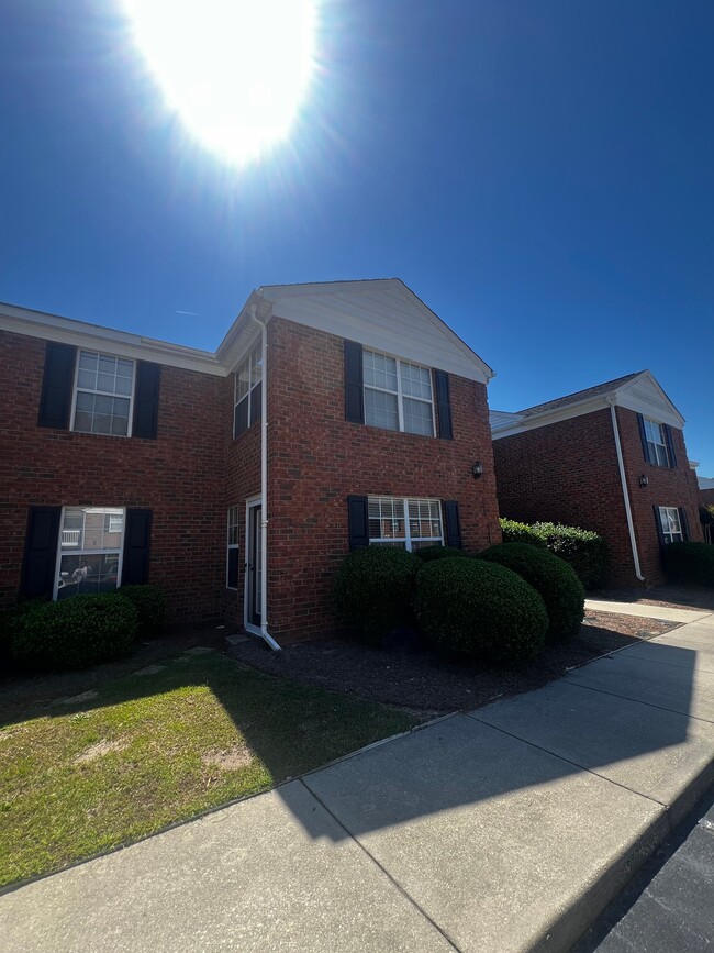 Building Photo - 1110 3rd Loop Rd