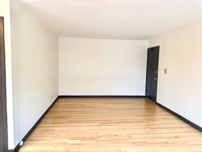 Foto del edificio - 424 Elgin Ave