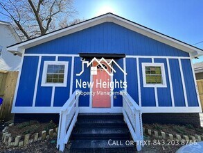 Building Photo - 3317 Proctor St