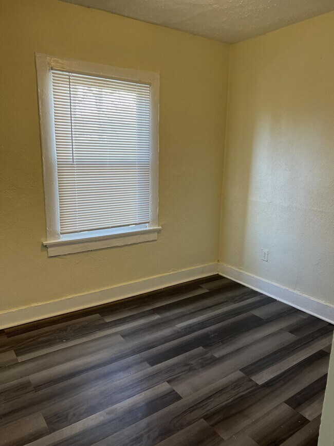 Building Photo - 920 Superior Ave