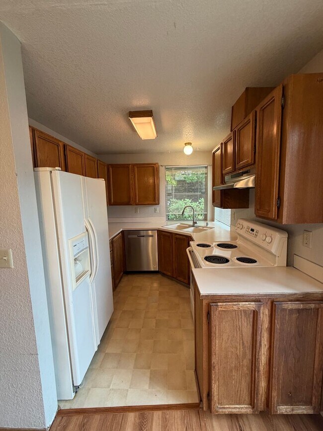 Foto del edificio - 1474 Diamond Rd SE