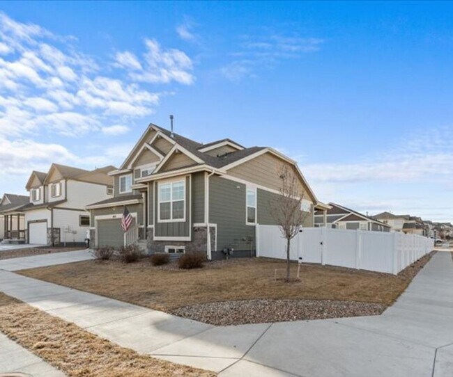 Foto del edificio - Modern 4-Bedroom Home in Desirable Promontory Neighborhood - Pet Friendly