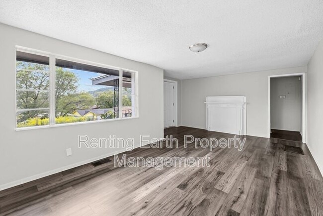 Building Photo - 1908 14th Pl SW