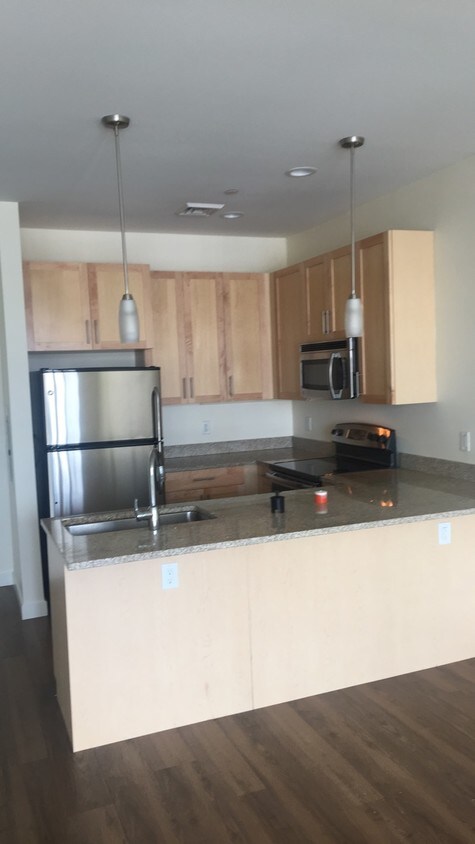 Primary Photo - 407 D St