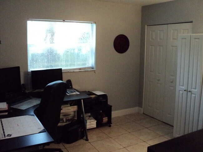 second bed rooom/office - 51 NE 24th St