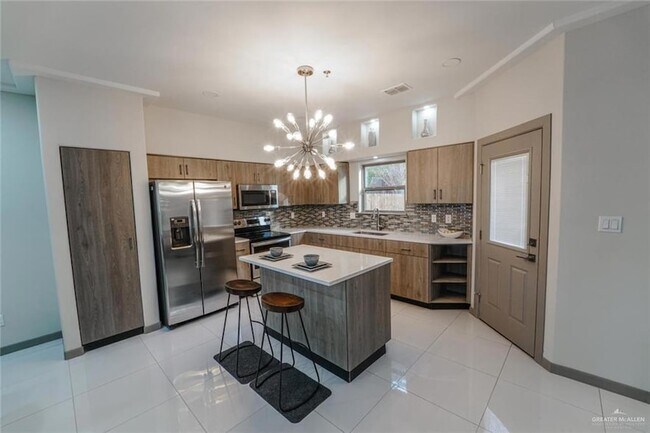Foto del edificio - 3302 S Sugar Rd