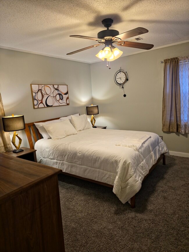 Building Photo - 1555 Lyons Center Rd