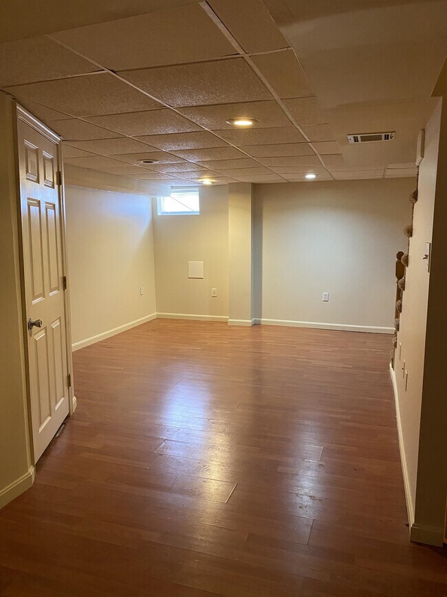 Foto del edificio - 461 Pembrooke Blvd