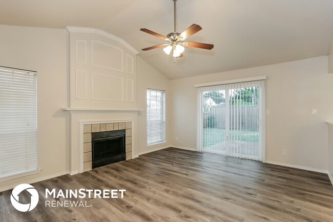 Building Photo - 4104 Hathaway Dr