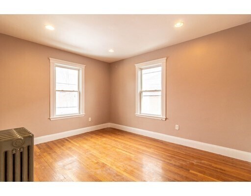 Building Photo - 43 Pasadena Rd