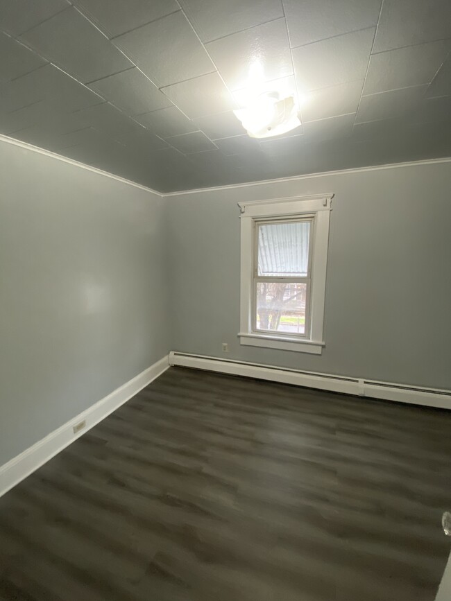 2nd floor bedroom - 129 Price St