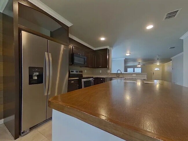 Foto del edificio - 12613 Shady Cedar Dr