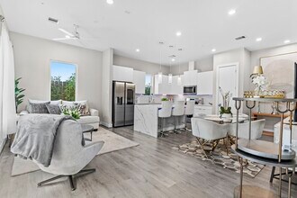 Building Photo - 851 Prosper St