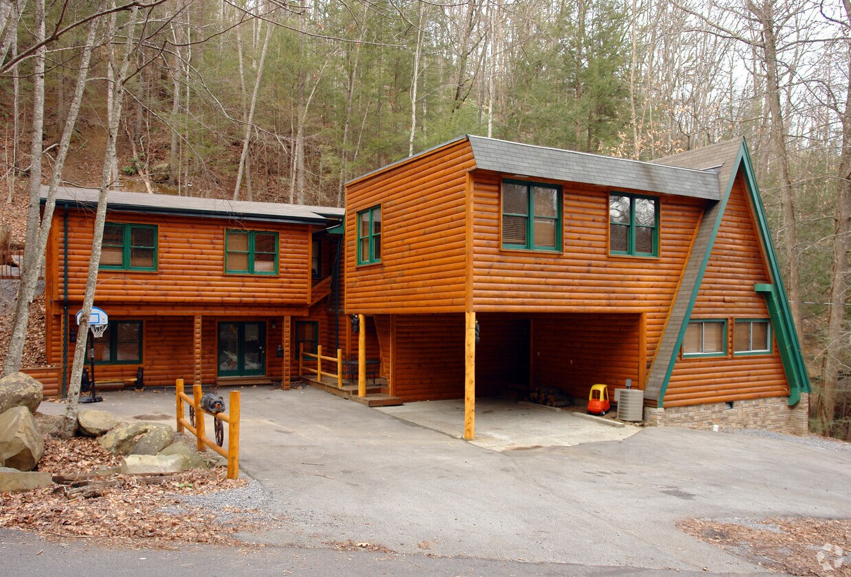 734 Heiden Dr, Gatlinburg, TN 37738 Apartments in Gatlinburg, TN