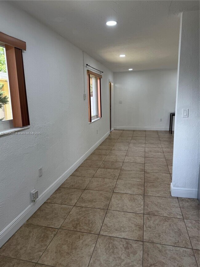 Foto del edificio - 3117 Carter St