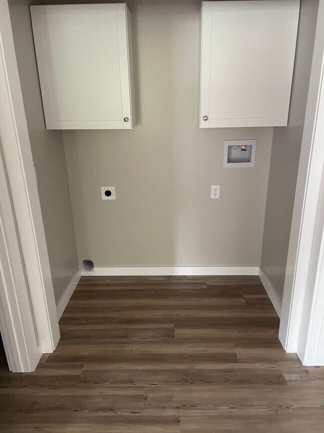 Foto del edificio - New Construction Duplex