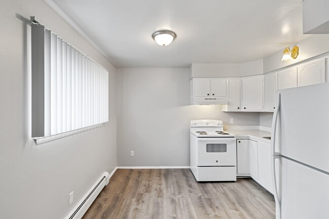 Building Photo - Park Place Apartments (GL62, LLC)