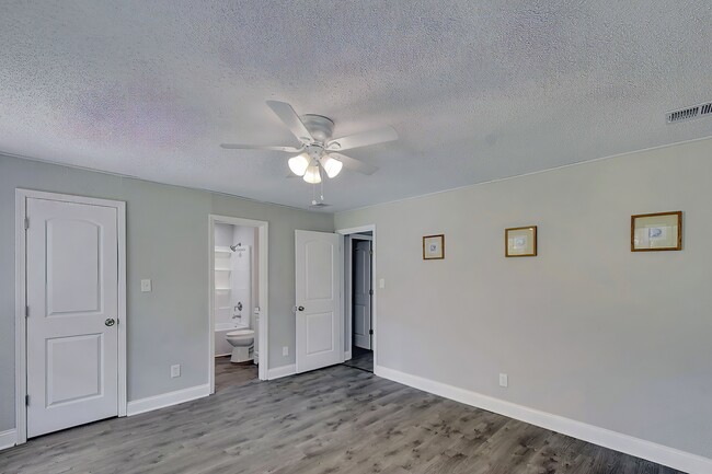 Building Photo - 179 Oyster Rd