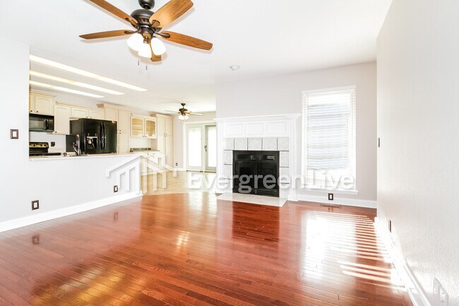 Building Photo - 2020 Sunflower St